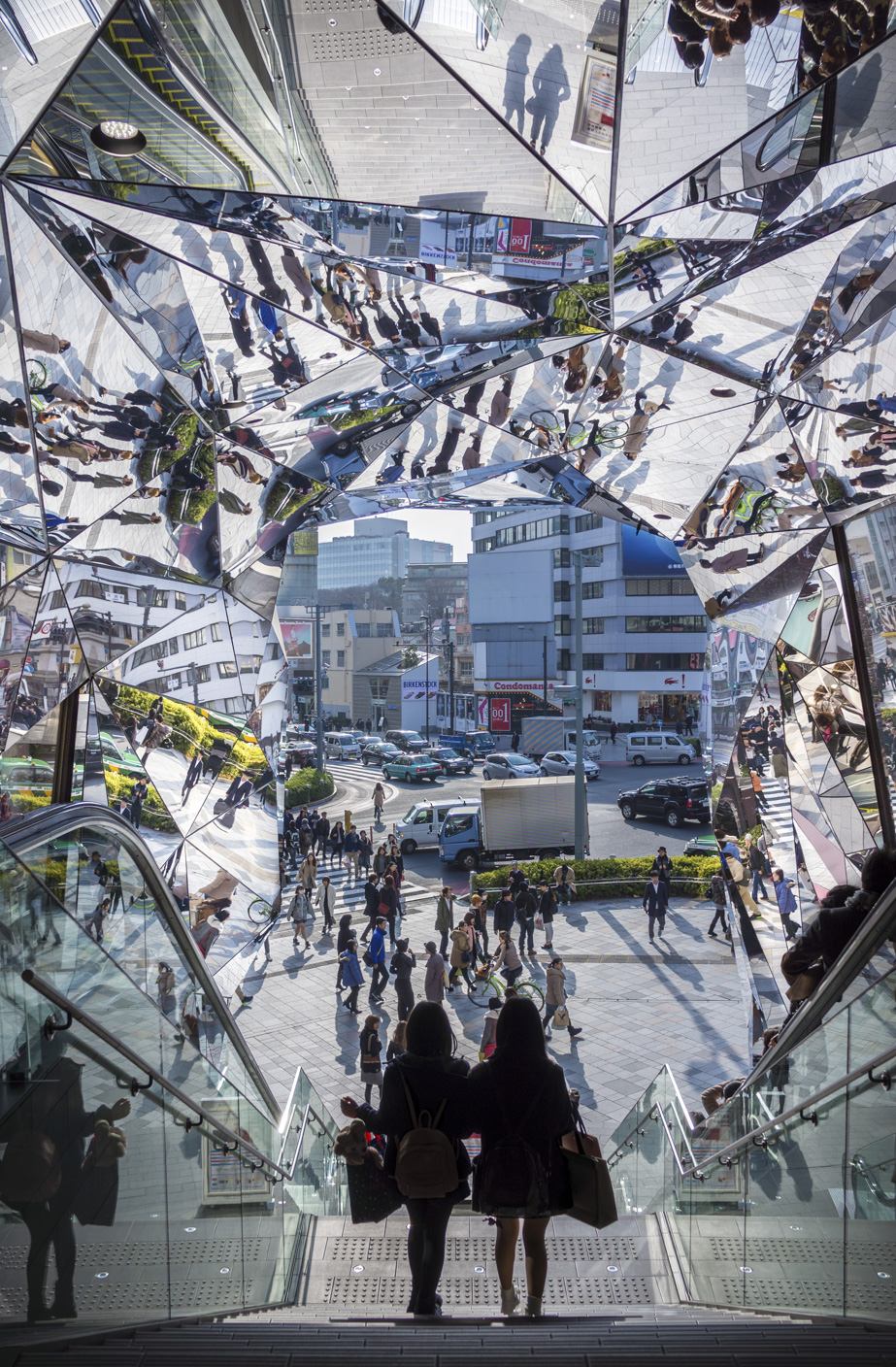 スタジオグラフィックス ブリリアント山崎の都市風景写真コレクション第２回 人物は都市風景の最高のスパイス