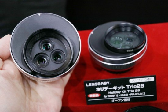 LENSBABYホリデーキット Trio28は、効果が異なる3つのレンズを切り替えて使えるミラーレスカメラ用のユニークな交換レンズ。焦点距離28mm・F3.5固定。3つの特殊効果フィルターと専用ケースをプラスしたキットで2月に発売されたばかりの新製品だ。